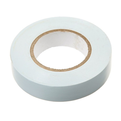 На фото изображено Изолента ПВХ 15 х 20 белая АКЦИЯ ***